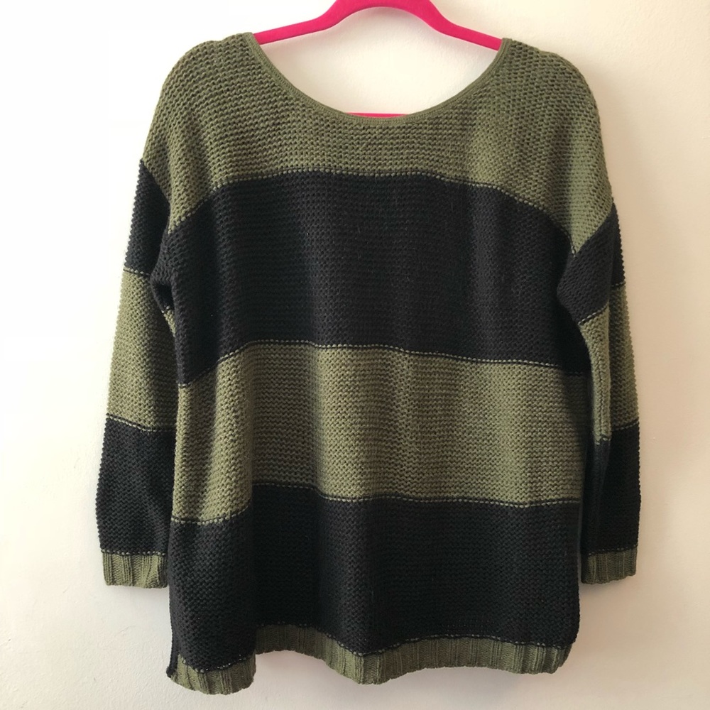 NWOT Charlotte Russe Oversized Sweater Size XS